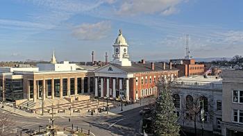 Weather camera view of Franklin County 11-30 Visitors Center.