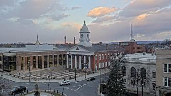 Weather camera view of Franklin County 11-30 Visitors Center.