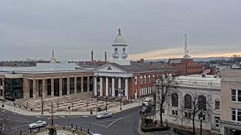 Weather camera view of Franklin County 11-30 Visitors Center.