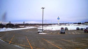 Weather camera view of Calcium Primary School.
