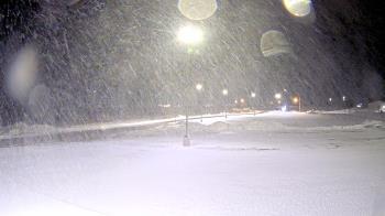 Weather camera view of Calcium Primary School.