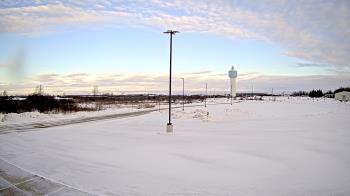 Weather camera view of Calcium Primary School.