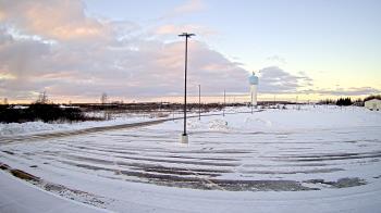 Weather camera view of Calcium Primary School.