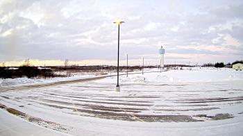 Weather camera view of Calcium Primary School.