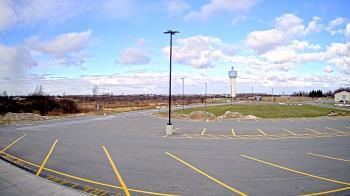 Weather camera view of Calcium Primary School.