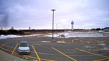 Weather camera view of Calcium Primary School.