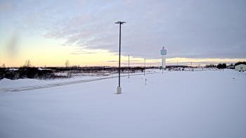 Weather camera view of Calcium Primary School.