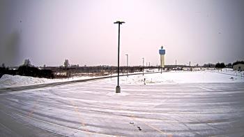 Weather camera view of Calcium Primary School.