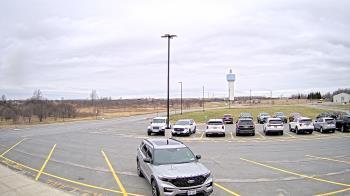 Weather camera view of Calcium Primary School.