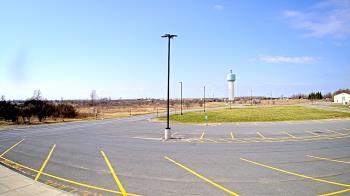 Weather camera view of Calcium Primary School.