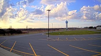 Weather camera view of Calcium Primary School.