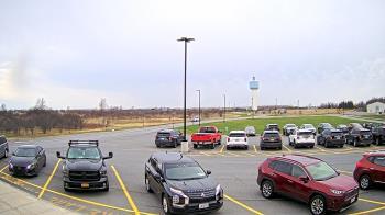 Weather camera view of Calcium Primary School.