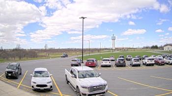 Weather camera view of Calcium Primary School.