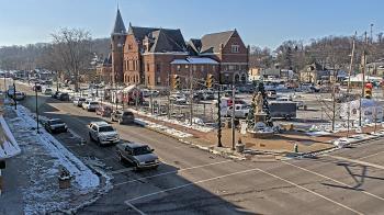 Weather camera view of City of Connersville.