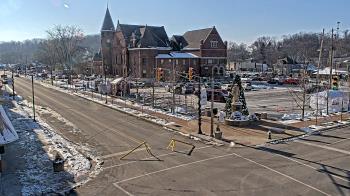 Weather camera view of City of Connersville.