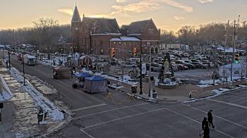 Weather camera view of City of Connersville.