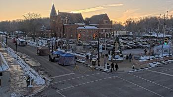 Weather camera view of City of Connersville.