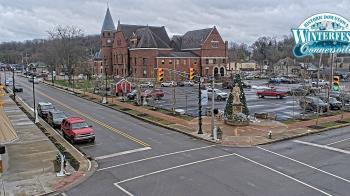 Weather camera view of City of Connersville.