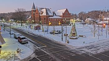 Weather camera view of City of Connersville.
