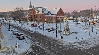 Weather camera view of City of Connersville.