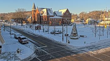 Weather camera view of City of Connersville.