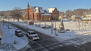 Weather camera view of City of Connersville.