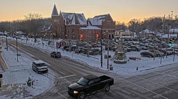 Weather camera view of City of Connersville.