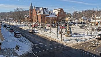 Weather camera view of City of Connersville.