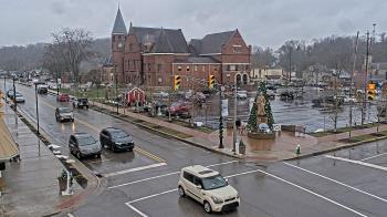 Weather camera view of City of Connersville.