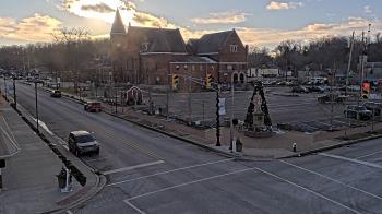 Weather camera view of City of Connersville.