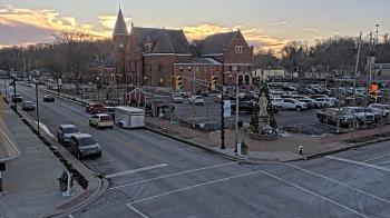 Weather camera view of City of Connersville.