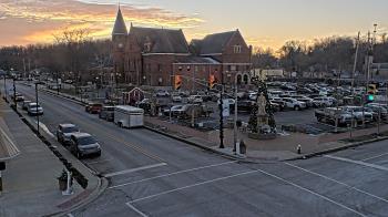 Weather camera view of City of Connersville.