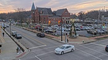 Weather camera view of City of Connersville.