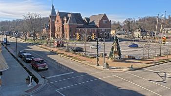 Weather camera view of City of Connersville.