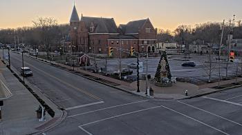Weather camera view of City of Connersville.