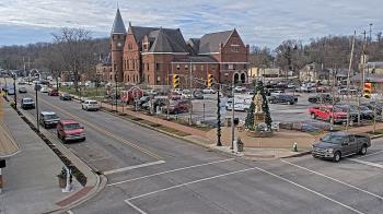 Weather camera view of City of Connersville.