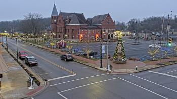 Weather camera view of City of Connersville.