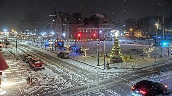 Weather camera view of City of Connersville.