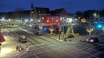 Weather camera view of City of Connersville.