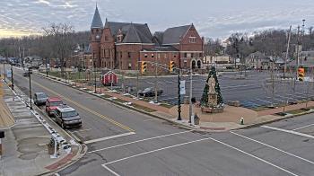Weather camera view of City of Connersville.