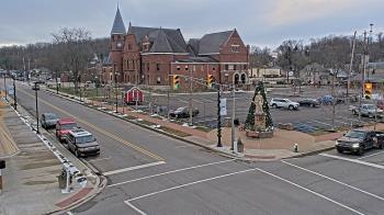 Weather camera view of City of Connersville.
