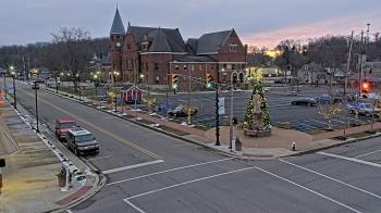 Weather camera view of City of Connersville.