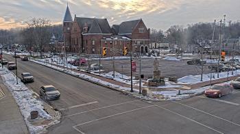 Weather camera view of City of Connersville.