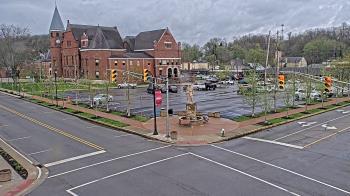 Weather camera view of City of Connersville.