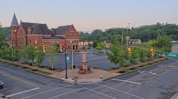 Weather camera view of City of Connersville.