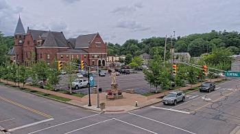 Weather camera view of City of Connersville.