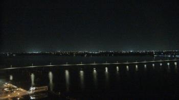 Weather camera view of Edison Grand tower 350 ft elev..