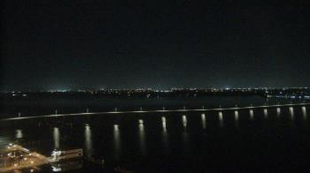 Weather camera view of Edison Grand tower 350 ft elev..