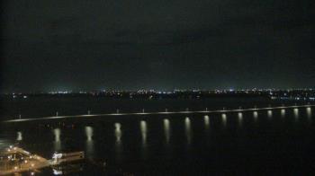 Weather camera view of Edison Grand tower 350 ft elev..