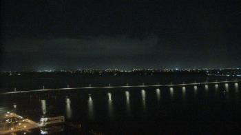 Weather camera view of Edison Grand tower 350 ft elev..